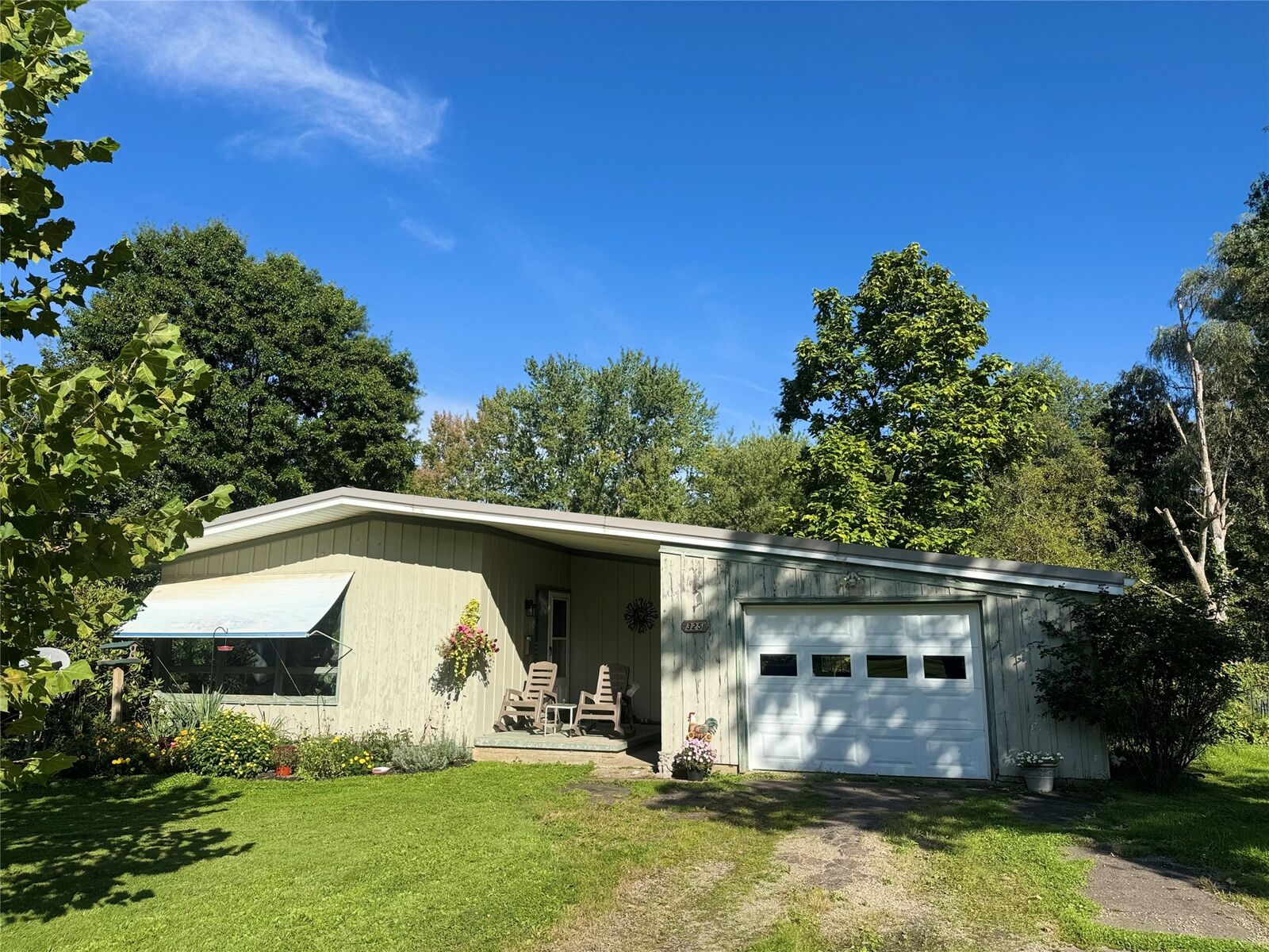 Property Photo:  325 Center Street  PA 16403 