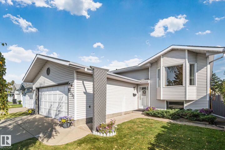 Photo de la propriété: 9532 175 Avenue NW AB T5Z 2B6