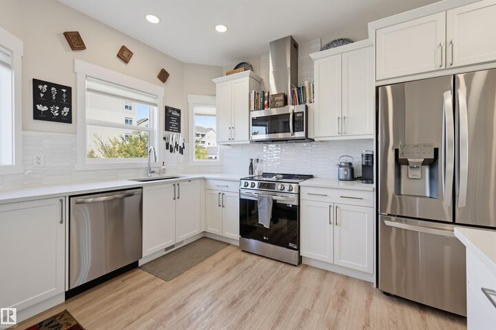 Property Photo: 150 Everitt Drive 3 AB T8N 7R8
