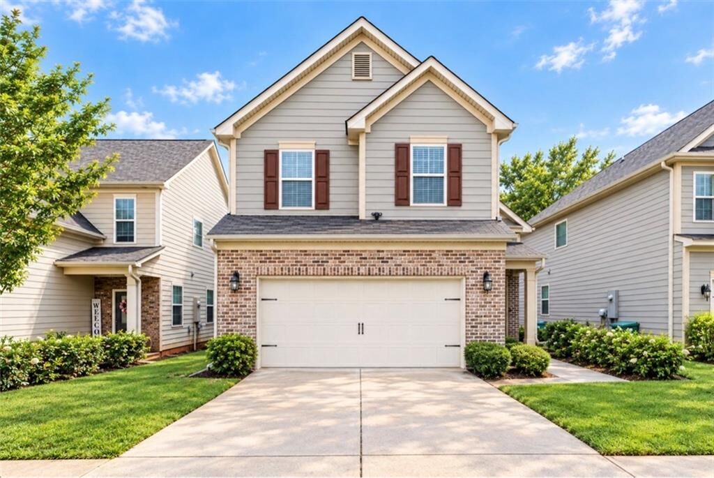 Property Photo: 2391 Oakleaf Circle GA 30058