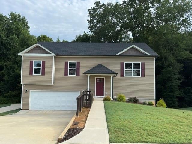 Property Photo: 1812 Jessica Way GA 30680