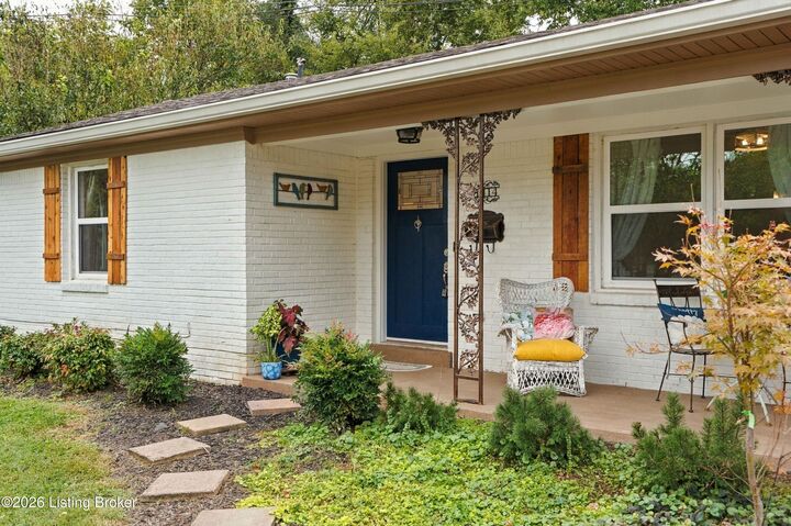 Property Photo:  1414 South Dr  KY 40065 