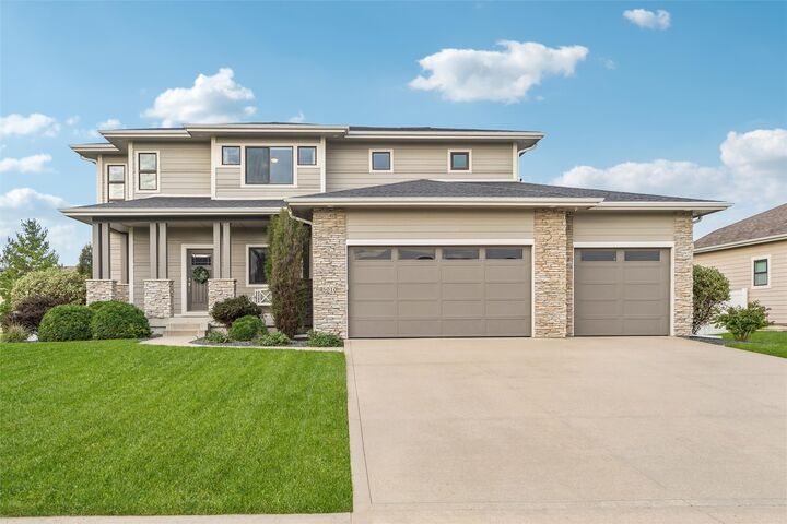 Property Photo: 5010 NE Rio Drive IA 50021