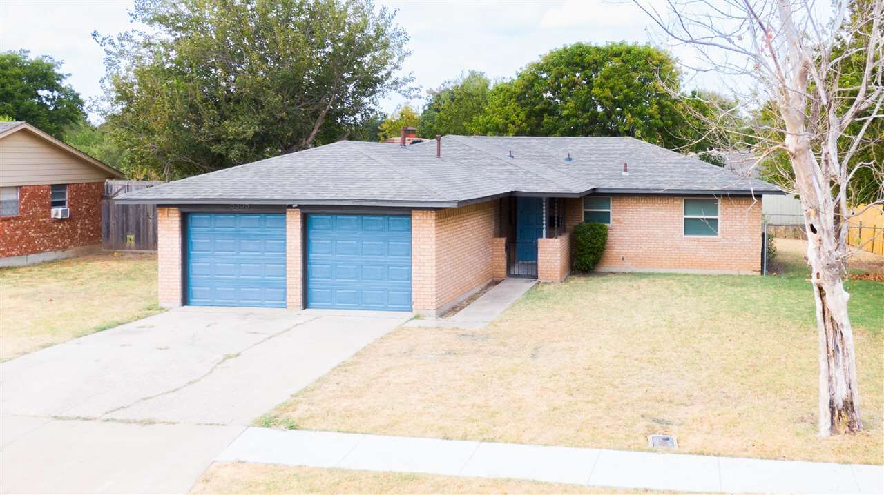Property Photo: 6305 NW Cheyenne Ave OK 73505