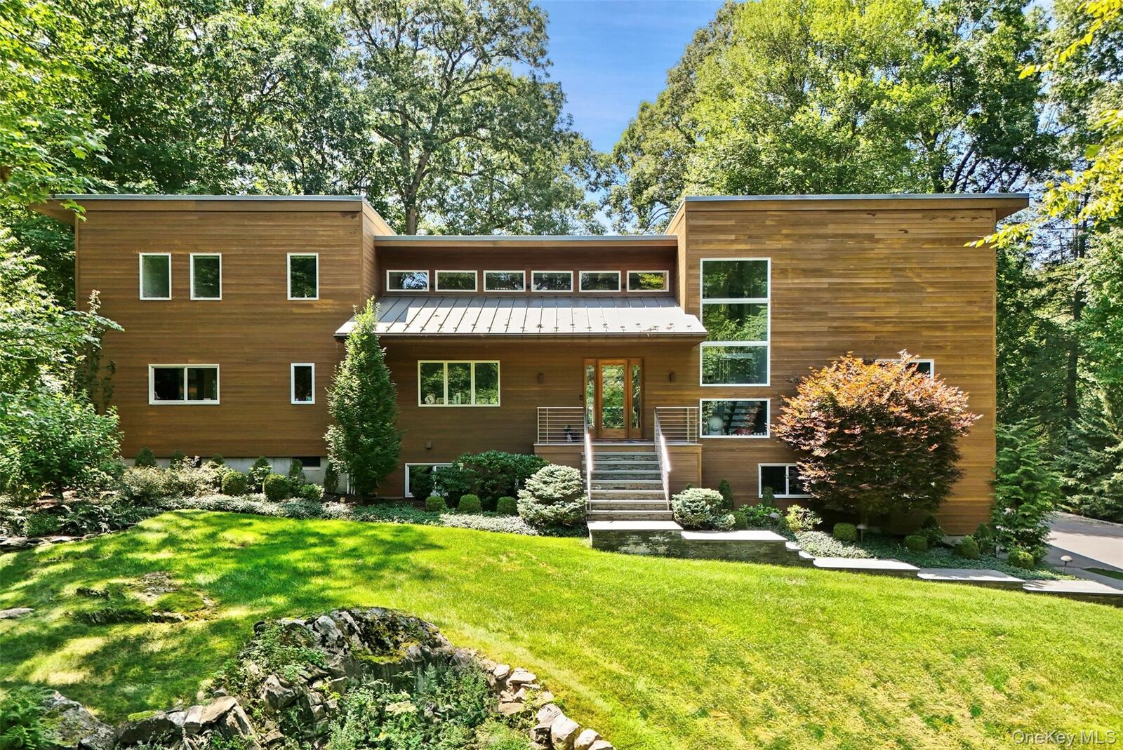 Property Photo: 116 Davids Way NY 10507