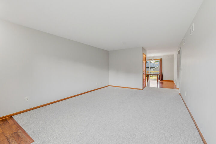 Property Photo:  406 Keno Cir  WI 53032 