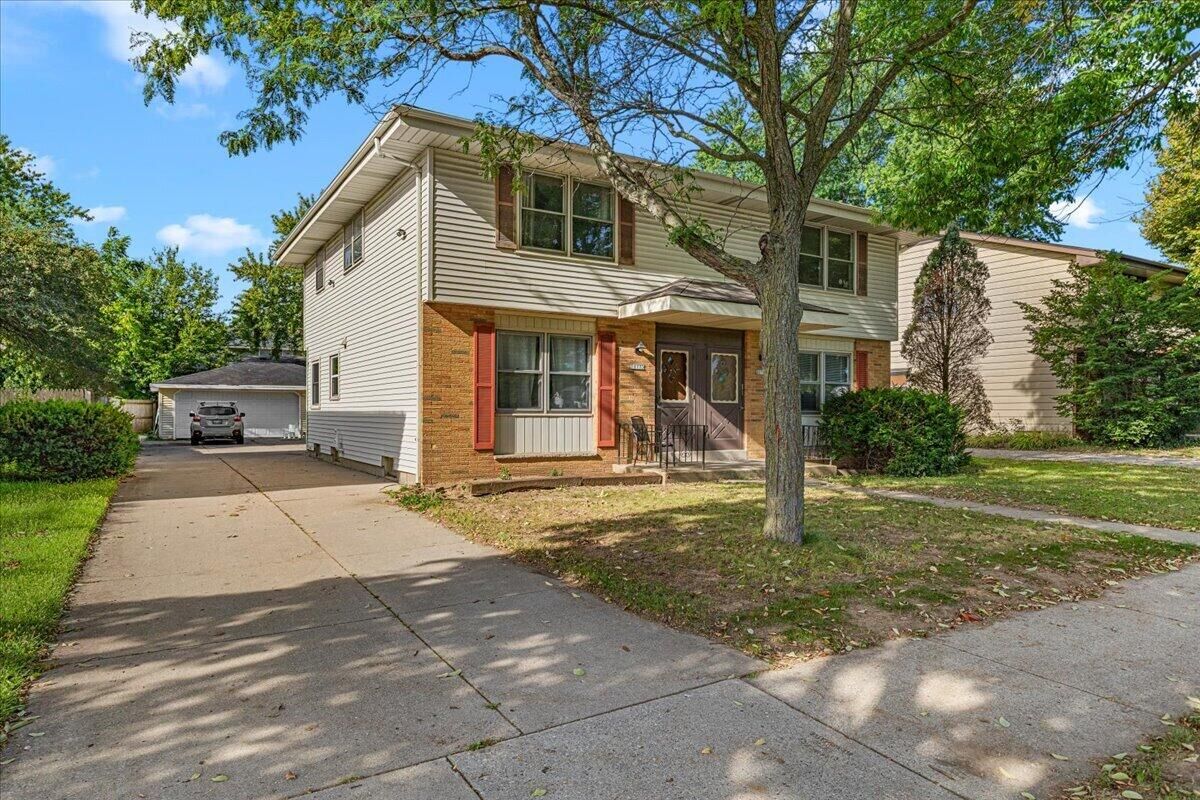 Property Photo: 10773 W Appleton Ave WI 53225