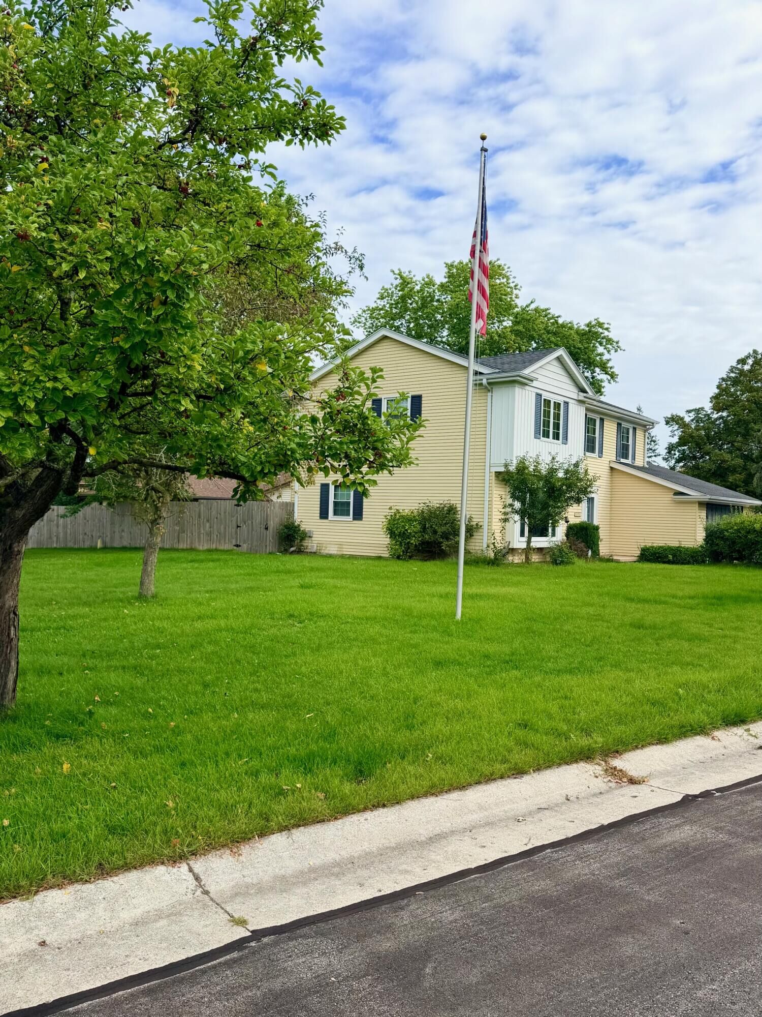 Property Photo: N104w16800 Thornapple Row WI 53022