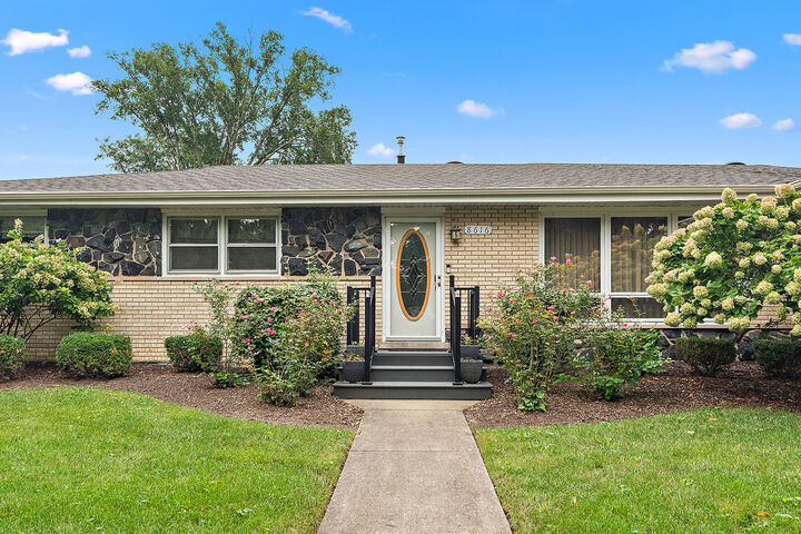 Property Photo:  8616 W 145th Street  IL 60462 