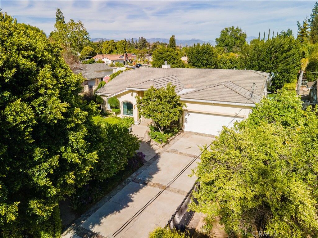 Property Photo:  9240 Encino  CA 91325 