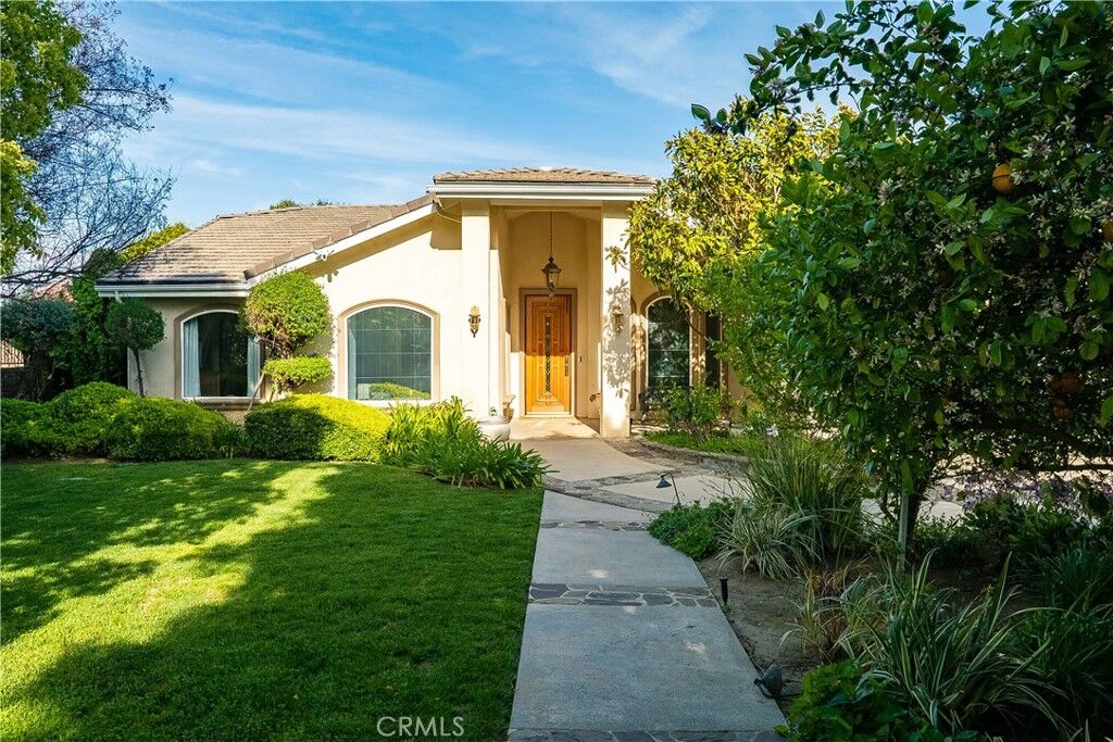 Property Photo: 9240 Encino CA 91325