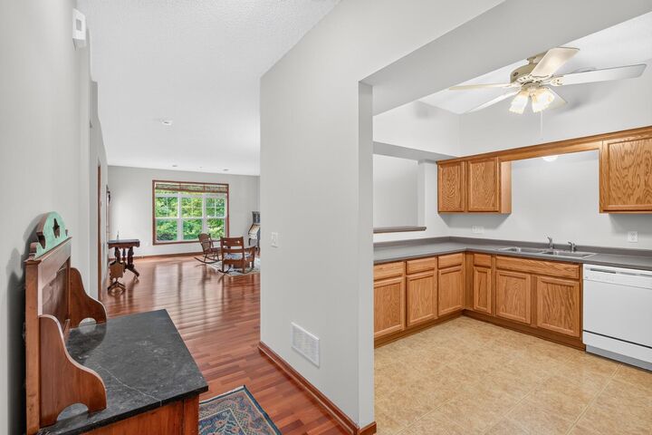 Property Photo:  1101 Barclay Street 1101  MN 55106 
