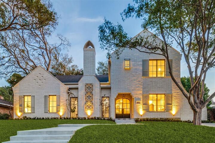 Property Photo:  6910 Wabash Circle  TX 75214 