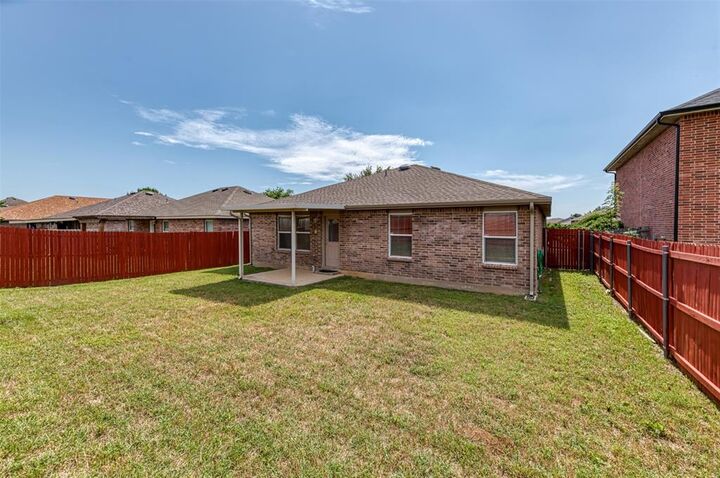 Property Photo:  9020 Noontide Drive  TX 76179 