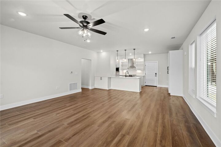 Property Photo:  3329 SE Mp Parkway 108  AR 72712 