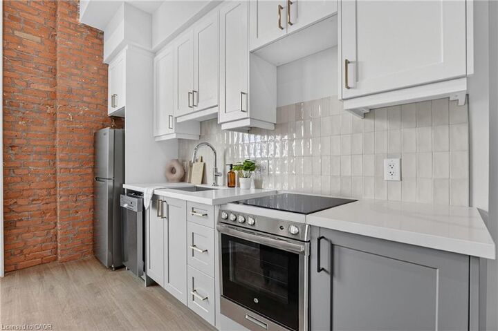Property Photo:  56 York Boulevard 303  ON L8R 0A2 