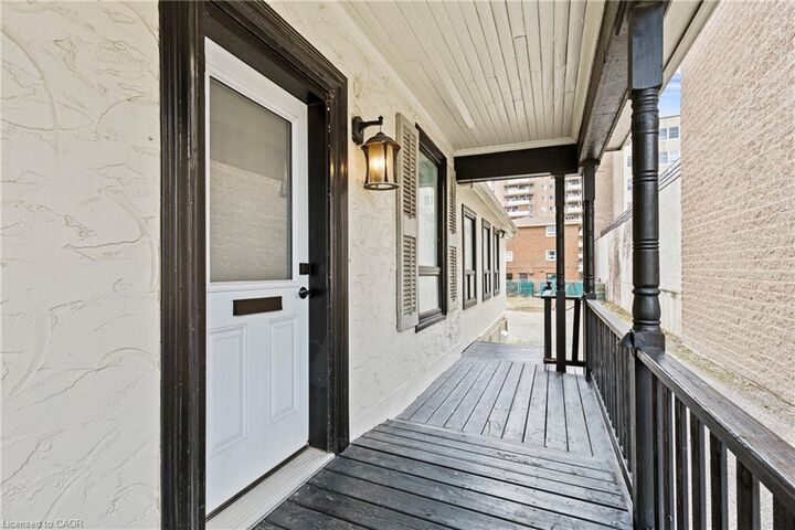 Property Photo:  196 King Street  ON L2R 3J7 
