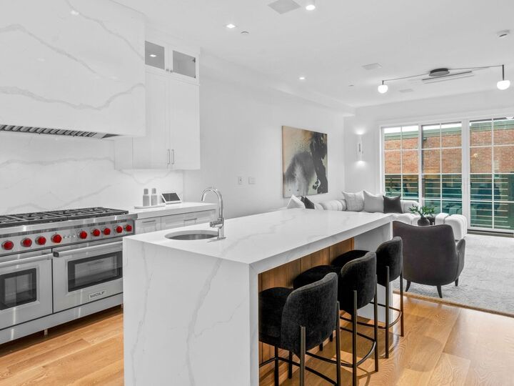 Property Photo:  555 E Broadway 555  MA 02127 