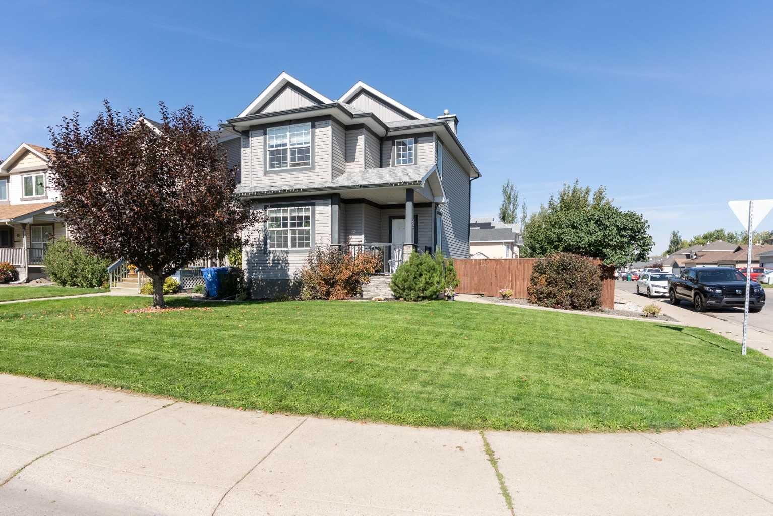Property Photo:  53 Peigan Court W  AB T1K 7K6 