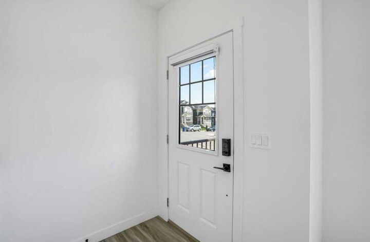Property Photo: 747 Bayview Hill SW AB T4B 5M5