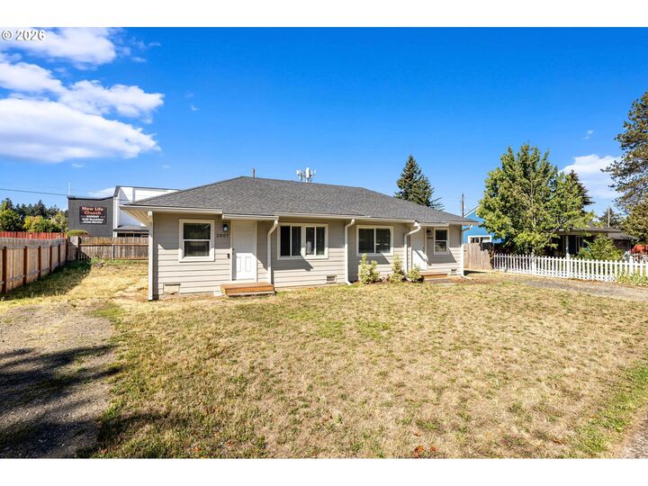 Property Photo: 2807 E 24th St WA 98661