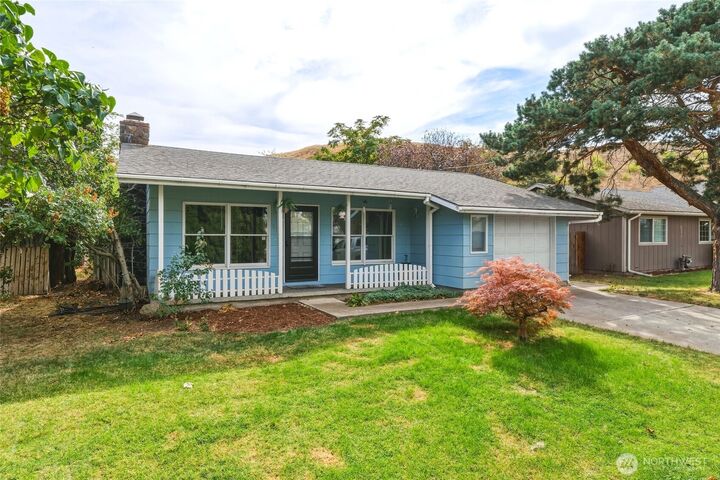 Property Photo:  531 NW 4th Avenue  OR 97862 