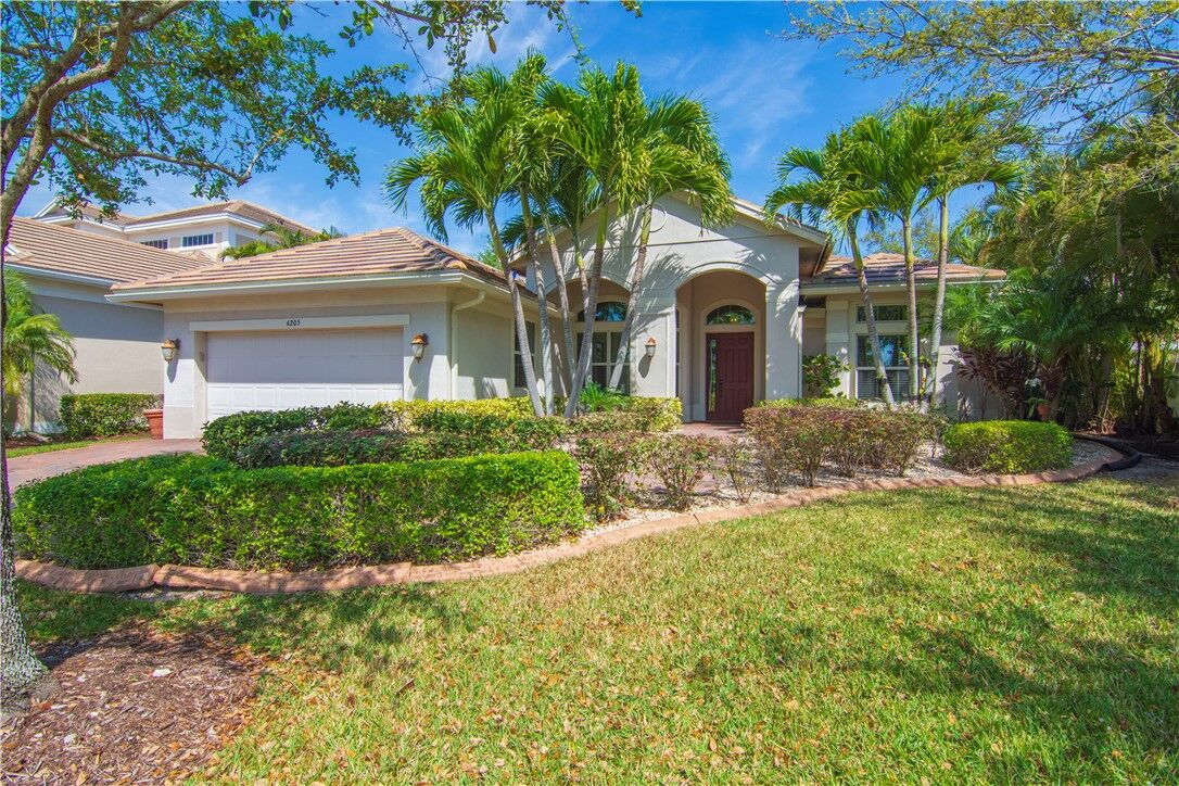 Property Photo:  4205 Diamond Square  FL 32967 