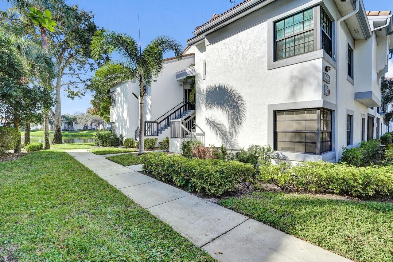 Property Photo:  5415 E Verona Drive I  FL 33437 
