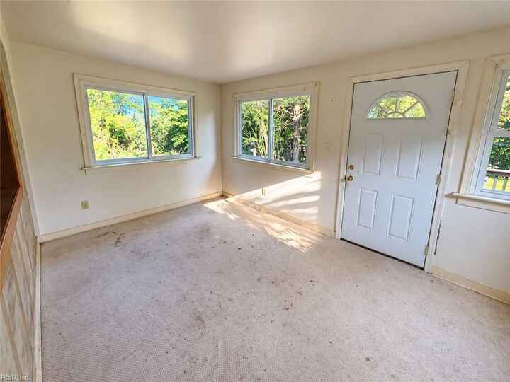Property Photo:  847 Gayles Rd  VA 23175 