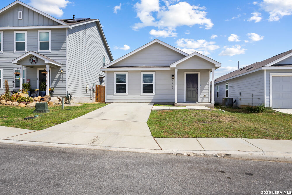 Property Photo: 8020 Nube Medina TX 78252