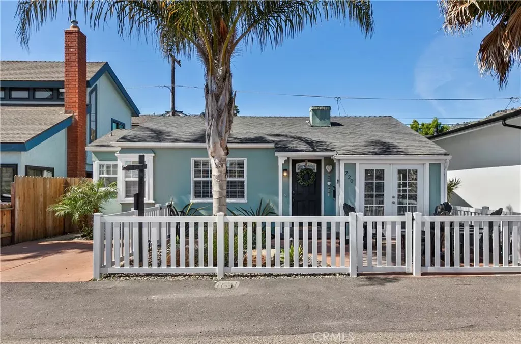 Property Photo:  220 Capistrano Avenue  CA 93449 