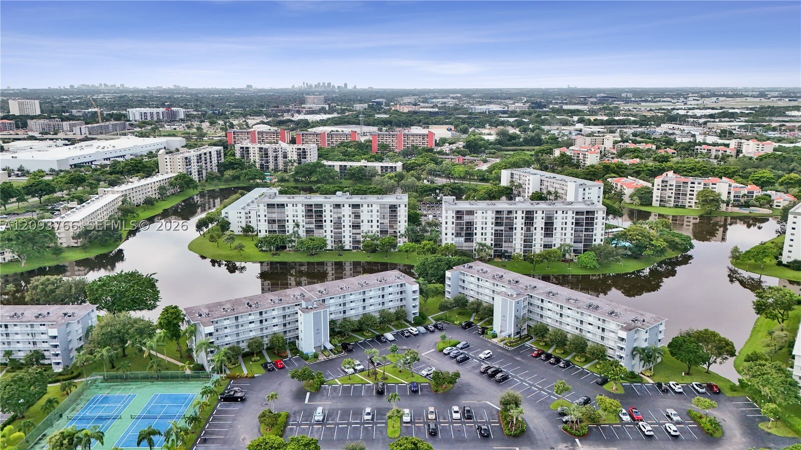 Property Photo: 2226 N Cypress Bend Dr 408 FL 33069