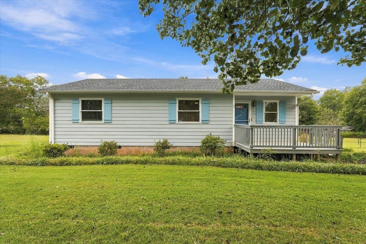 Property Photo: 7 Belvue School Road SC 29690