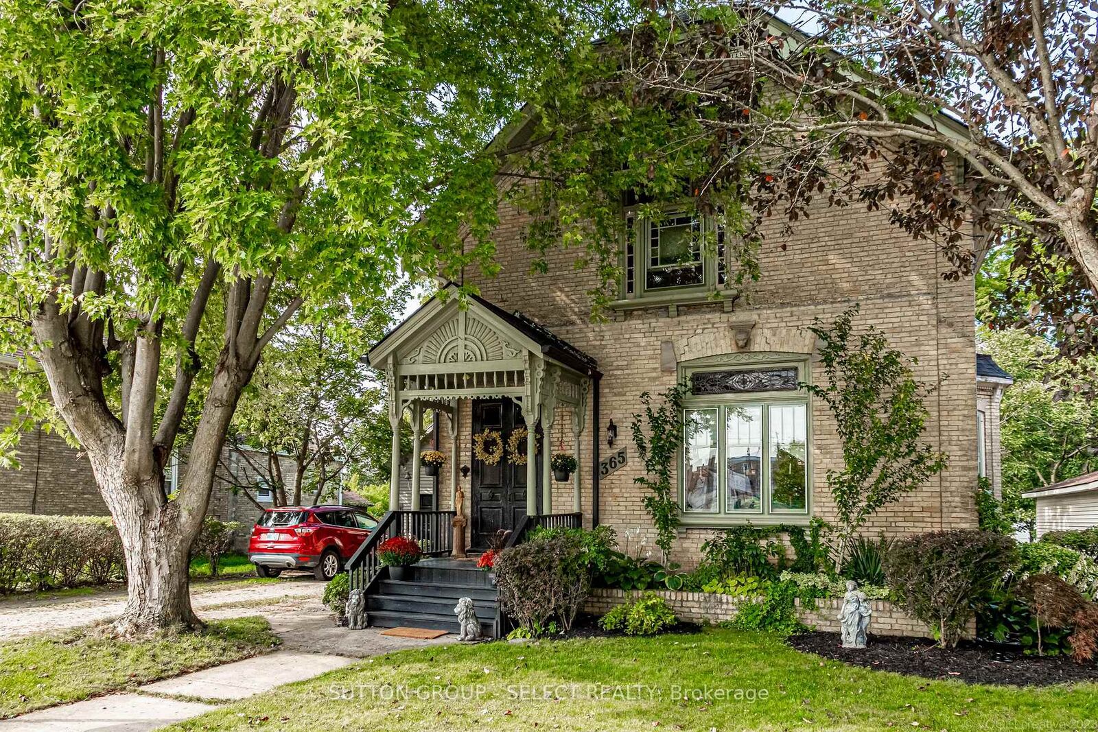 Property Photo:  365 William Street  ON N0M 1S2 