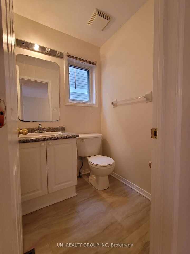 Property Photo:  12 Staten Way  ON K2C 4E7 