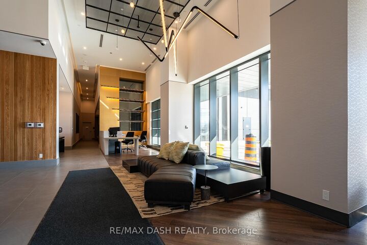 Property Photo:  1007 The Queensway Avenue 513  ON M8Z 0H4 