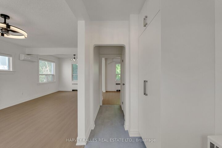 Property Photo: 106 Florence Avenue ON M2N 1G3