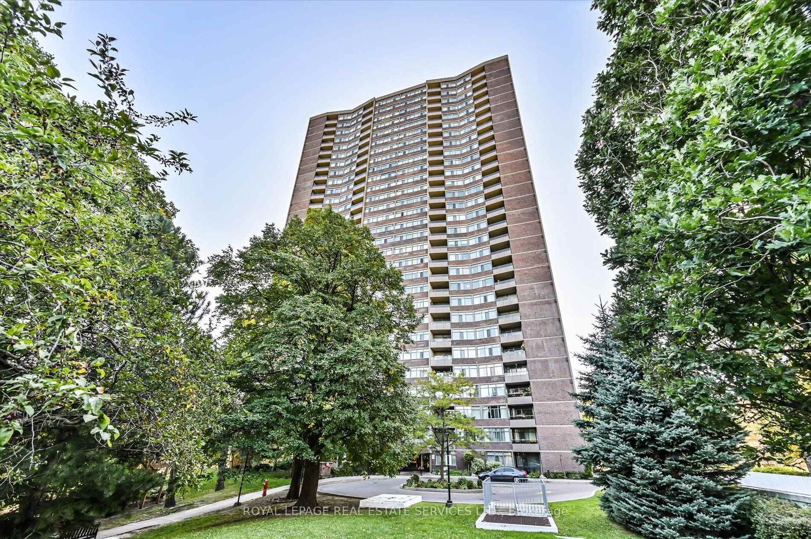 Property Photo:  3100 Kirwin Avenue 301  ON L5A 3S6 