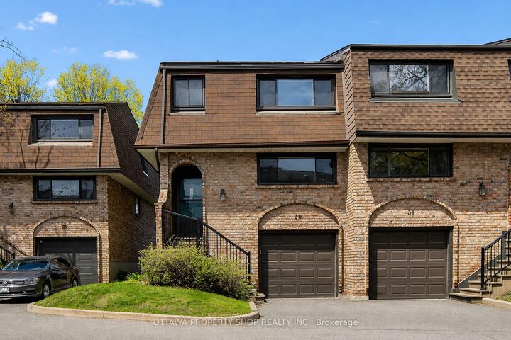 Property Photo:  2 Bertona Street 30  ON K2G 0W2 