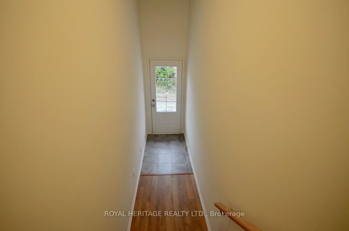 Property Photo:  2556 Rosedrop Path 173  ON L1L 0H4 