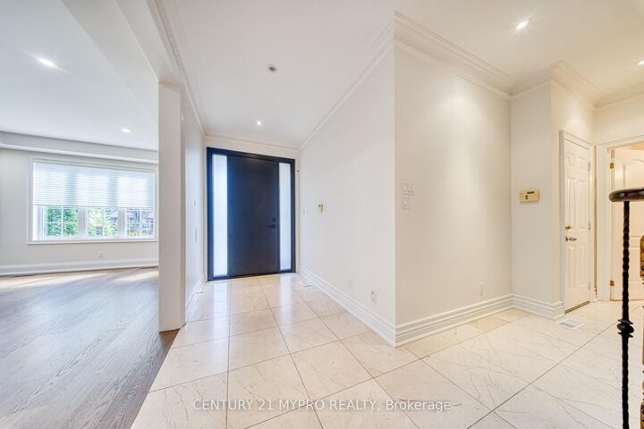 Property Photo: 238 Poyntz Avenue ON M2N 1J7