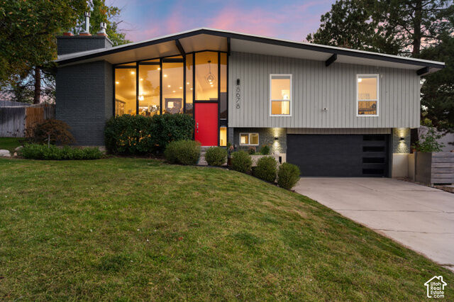 Property Photo: 8678 S Mount Majestic Rd UT 84093