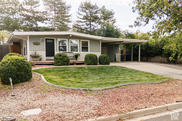 Property Photo: 924 N 500 E UT 84054