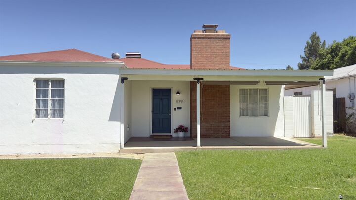 Property Photo:  579 S 7 Ave  AZ 85364 