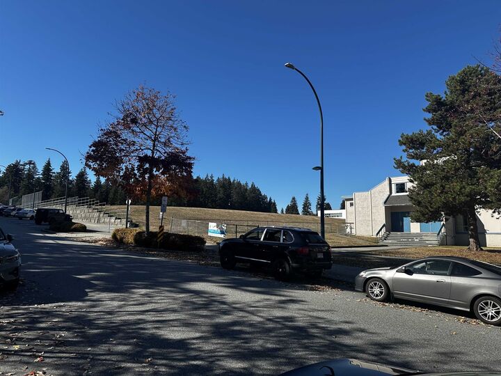 Property Photo: 1122 King Albert Avenue 205 BC V3J 1X7