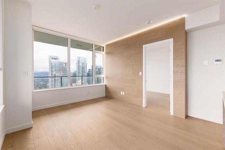 Property Photo:  6383 McKay Avenue 3307  BC V5H 0H8 