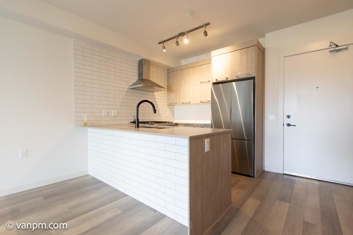 Property Photo:  1012 Auckland Street 206  BC V3M 0M3 