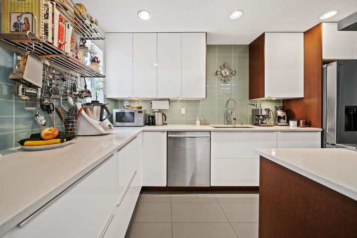 Property Photo:  1234 W 7th Avenue 6  BC V6H 1B6 