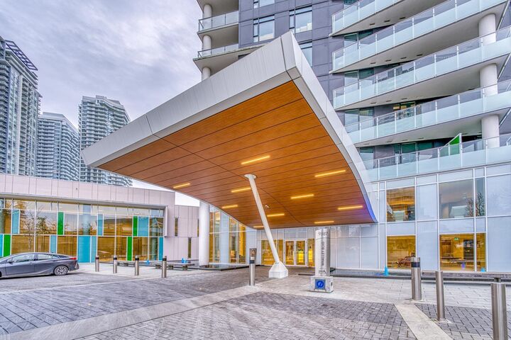 Property Photo:  9887 Whalley Boulevard 3902  BC V3T 0P4 