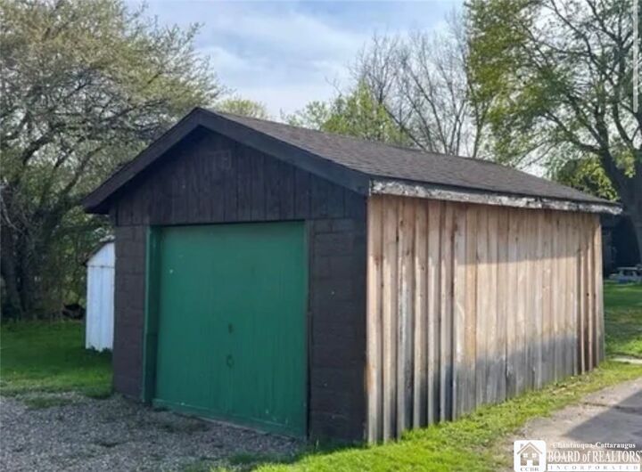 Property Photo:  86 #Hf E Hanover Street  NY 14895 